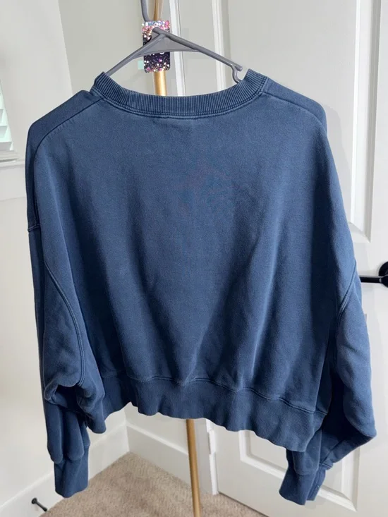 41. Nike Sportswear Phoenix Fleece City Edition Oversized Crewneck Armory Navy - Picture 2 of 4